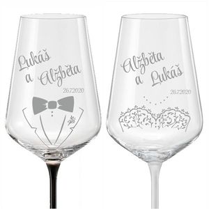 Svatební skleničky na víno Novomanželé B&W, 2 ks obraz