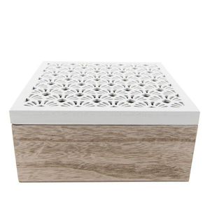 Dřevěná krabička s bílým vyřezávaným víkem - 18*18*8 cm 6H1687 obraz