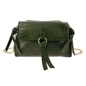Zelená taška s imitací krokodýlí kůže - 23*8*13 cm MLBAG0346 obraz