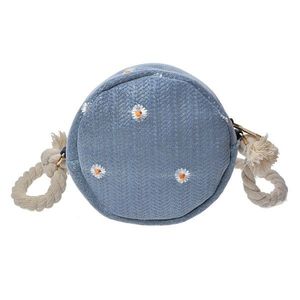 Malá modrá dámská kabelka se sedmikráskami - Ø15 cm JZBG0258BL obraz