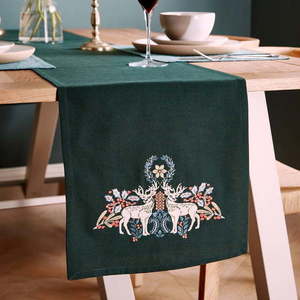Bavlněný běhoun na stůl 32x220 cm Majestic Stag – Catherine Lansfield obraz