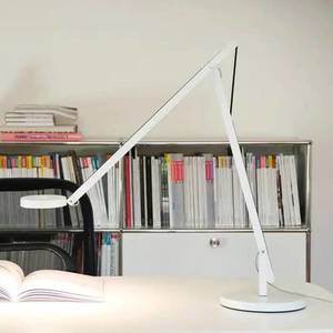 Rotaliana Rotaliana String T1 stolní lampa stříbrná/černá obraz