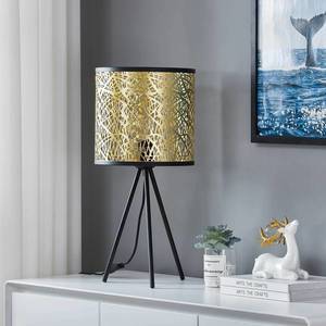Lindby Lindby Yonah stolní lampa černá zlatá třínožka obraz