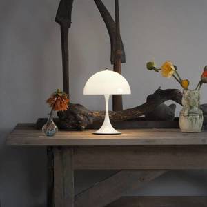 Louis Poulsen Louis Poulsen Panthella Mini stolní lampa bílá obraz