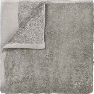Šedý bavlněný ručník Blomus, 50 x 100 cm obraz