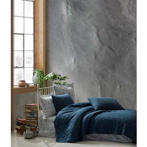 Tmavě modrý přehoz přes postel se 4 povlaky na polštář z ranforce bavlny Mijolnir Aden, 220 x 240 cm obraz