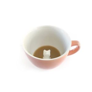 Hrnek KOČKA - protahující se, broskvová barva, 325 ml - Creature Cups obraz