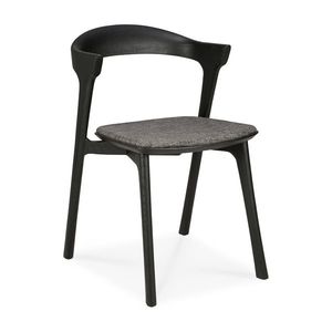 Jídelní židle Bok - lakovaný dub - černá - Šedá látka - Ethnicraft obraz