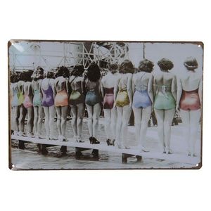 Nástěnná kovová cedule s ženami v plavkách - 30*20 cm 6Y4094 obraz