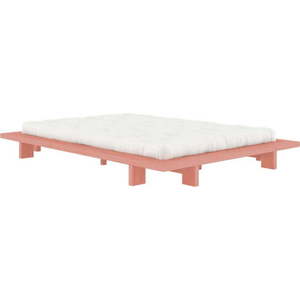 Světle růžová dvoulůžková postel z borovicového dřeva s roštem 140x200 cm Japan – Karup Design obraz