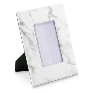 Bílý plastový stojací rámeček 21x26 cm Marbo – AmeliaHome obraz