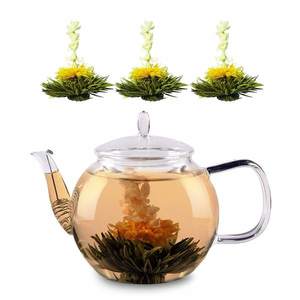 Feelino Skleněná konvice, 1300 ml, borosilikátové sklo, s uzávěrem, čajové sítko a čajové květy obraz