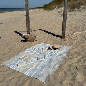 Modrá lněná plážová deka 140x170 cm Allure Stripe – Linen Tales obraz