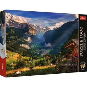 Trefl Puzzle Premium Plus Photo Odyssey: Údolí Lauterbrunnen, 1000 dílků obraz