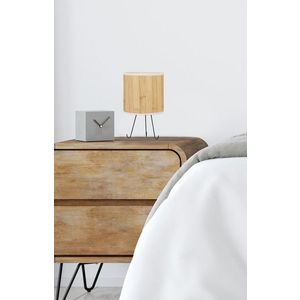 Stolní lampa s drátěnými nohami z borovice Adora obraz