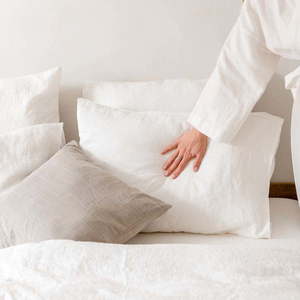 Povlak na polštář s příměsí lnu 80x80 cm – Linen Tales obraz