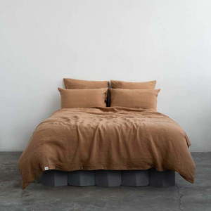 Hnědé prodloužené lněné povlečení na dvoulůžko 200x220 cm – Linen Tales obraz
