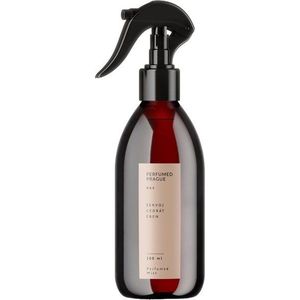 Interiérová vůně s vůní sekvoje, ebenu a cedrátu 200 ml #64 - Perfumed Prague obraz