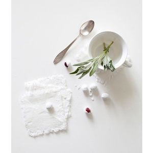 Sada 4 bílých lněných podtácků Linen Tales Classic, 10 x 10 cm obraz