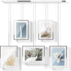 Kovové rámečky na zeď ve stříbrné barvě v sadě 5 ks 70x80 cm Exhibit – Umbra obraz