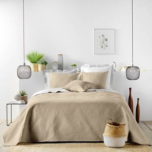 Béžový prošívaný set přehozu a povlaku na polštář z mikrovlákna 240x220 cm Romane – douceur d'intérieur obraz