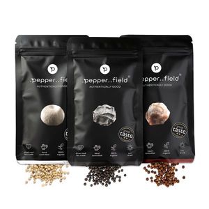 Pepperfield Sada kampotských pepřů - černý, červený, bílý - 3 x 50 g DOY-SET-3X50-GIFT-CZ obraz