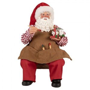 Červená vánoční dekorace figurka Santa Claus malující mašinku - 13*10*28 cm 66230 obraz