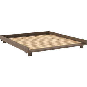 Hnědá dvoulůžková postel z borovicového dřeva s roštem 180x200 cm Social – Karup Design obraz