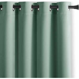 Světle zelený zatemňovací závěs 140x175 cm Eyelets – Restilo obraz