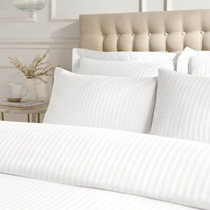 Damaškové povlaky na polštáře v sadě 2 ks 75x50 cm Satin Stripe – Catherine Lansfield obraz