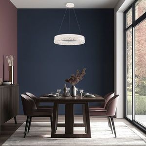 Okouzlující závěsná lampa FROZI – bílé stínidlo s krystaly – elegantní a moderní LED osvětlení obývacího pokoje obraz