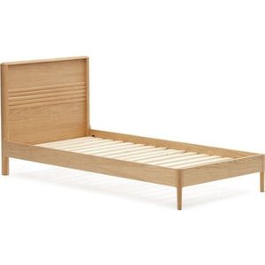 Jednolůžková postel z dubového dřeva s roštem v přírodní barvě 90x200 cm Lenon – Kave Home obraz