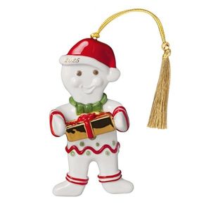 Villeroy & Boch Závěsná porcelánová ozdoba Christmas Classics 2025, Perníček, 11 cm 14-8675-4357 obraz