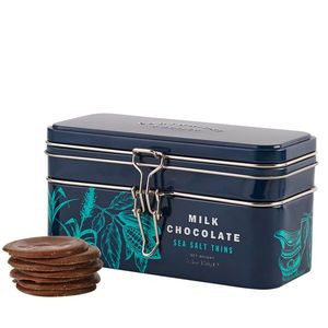 Cartwright & Butler Tenká čokoládová kolečka mléčné čokolády s mořskou solí, kovová dóza, 150 g 5264 obraz