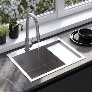 REA Ocelový dřez Fin BRUSH NICKEL s kuchyňskou baterií KPL-96012 obraz