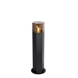 Venkovní stojací lampa černá s kouřovým stínítkem šestihranným 50 cm - Dánsko obraz