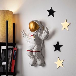 Wallity Nástěnná dekorace Astronaut bílá/zlatá obraz
