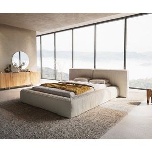 Čalouněná postel Coperti 140x200 cm bouclé krémovo-bílá obraz