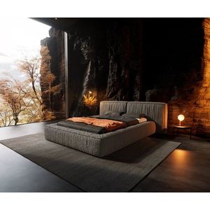 Čalouněná postel Coperti 140x200 cm bouclé stříbrně šedá obraz