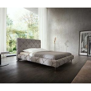 Čalouněná postel Nayara 140x200 cm bouclé stříbrně šedá obraz