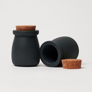 ODLITO Betonová dóza – Nefertiti – grafit (černá) – 8 cm – 2ks obraz