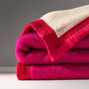 Dvoubarevná vlněná přikrývka 800g/m2 obraz