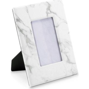 Bílý plastový stojací rámeček 21x26 cm Marbo – Restilo obraz