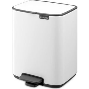 Bílý nášlapný ocelový odpadkový koš 7 l Bo – Brabantia obraz