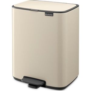 Béžový nášlapný ocelový odpadkový koš 12 l Bo – Brabantia obraz
