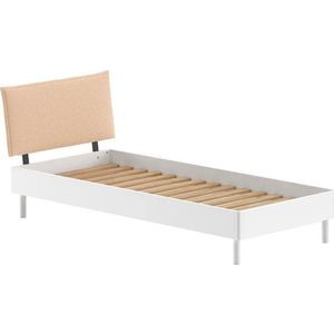 Bílá jednolůžková postel z bukového dřeva s roštem 90x200 cm Forrest – Vipack obraz