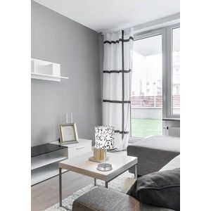 Bílá stolní lampa Emily obraz