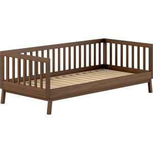 Hnědá dětská postel z borovicového dřeva s roštem 90x200 cm Sezane – Vipack obraz