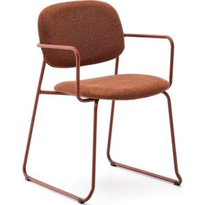 Kovová jídelní židle s područkami v terakotové barvě Meli – Kave Home obraz