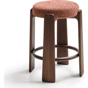 Barová stolička z jasanového dřeva v terakotové barvě/v tmavě přírodní barvě (výška sedáku 65 cm) Granite – Kave Home obraz